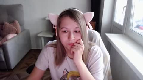 Snapshot of emilyway chatting on 06.15.26 emilyway online show from 06.15.26