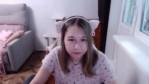 Snapshot of emilyway chatting on 06.22.26 emilyway online show from 06.22.26