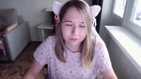 Snapshot of emilyway chatting on 07.17.26 emilyway online show from 07.17.26