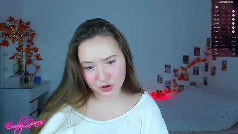 Snapshot of emilyxgrasez chatting on 09.19.25 Emily online show from 09.19.25