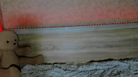 Snapshot of emma77_ chatting on 10.31.25 Emma online show from 10.31.25