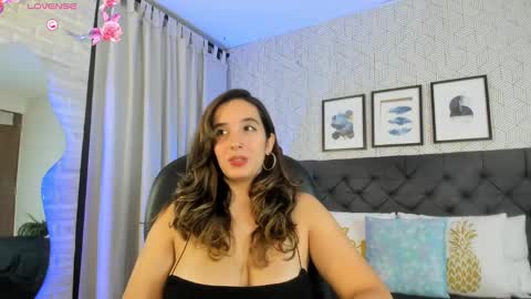 Snapshot of emma__smith01 chatting on 03.04.25 Emma online show from 03.04.25