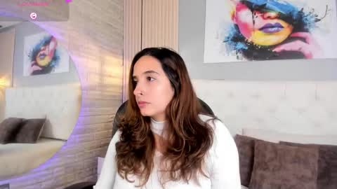 Snapshot of emma__smith01 chatting on 09.19.25 Emma online show from 09.19.25