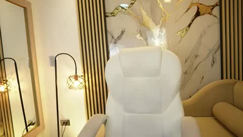 emma__walkerr_ online show from 04.06.26