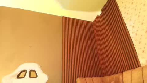 emma_and_aysha online show from 03.09.26