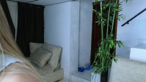 Emma Blue  modelo independiente online show from 04.06.26