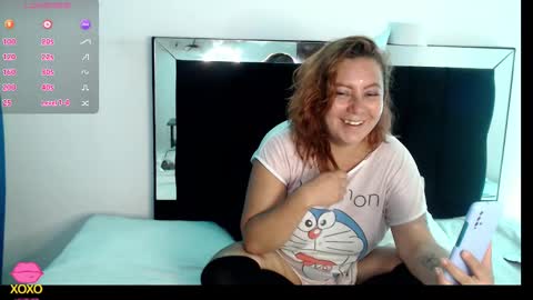 Snapshot of emma_bouvier chatting on 02.15.25 Emma online show from 02.15.25