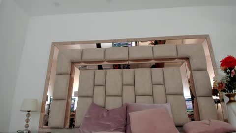 Snapshot of emma_castilloo chatting on 12.29.24 Emma Castillo online show from 12.29.24