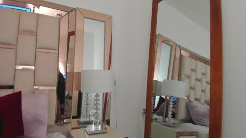 Snapshot of emma_castilloo chatting on 02.02.25 Emma Castillo online show from 02.02.25