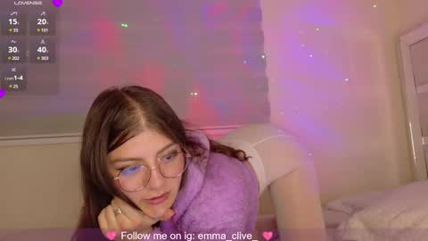 Snapshot of emma_clive chatting on 02.15.25 Emma online show from 02.15.25