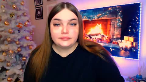 Snapshot of emma_dorn chatting on 12.23.24 Eva online show from 12.23.24