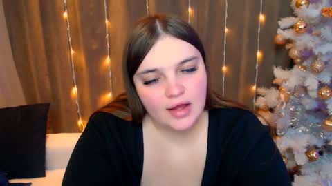 Snapshot of emma_dorn chatting on 01.10.25 Eva online show from 01.10.25
