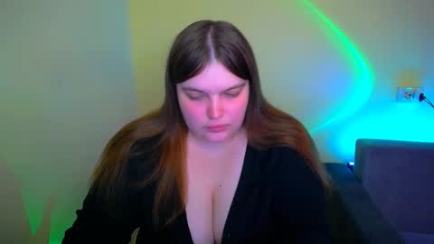 Snapshot of emma_dorn chatting on 09.09.25 Eva online show from 09.09.25