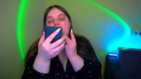Snapshot of emma_dorn chatting on 09.15.25 Eva online show from 09.15.25