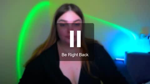Snapshot of emma_dorn chatting on 09.23.25 Eva online show from 09.23.25