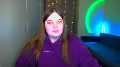 Snapshot of emma_dorn chatting on 10.22.25 Eva online show from 10.22.25