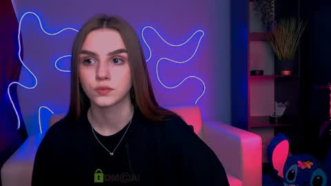 Snapshot of emma_hazell chatting on 04.24.26 Emma online show from 04.24.26