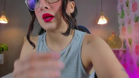 E M M A online show from 04.10.26