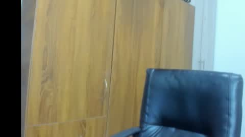 whises lits        online show from 10.15.25