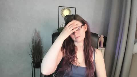 Snapshot of emma_lust94 chatting on 05.04.26 emma online show from 05.04.26