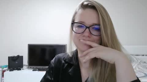 emma_misty_ online show from 02.20.26