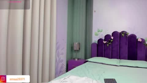 Snapshot of emma_petite4u chatting on 02.03.25 Emma online show from 02.03.25