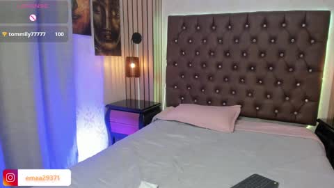 Snapshot of emma_petite4u chatting on 02.20.25 Emma online show from 02.20.25