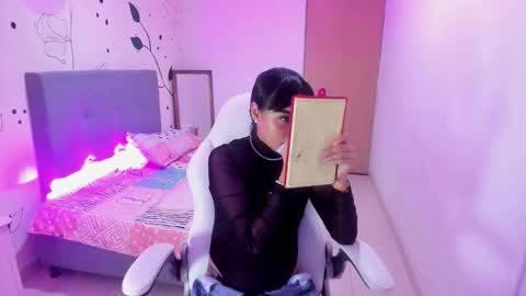 emma_rouxx online show from 03.28.26