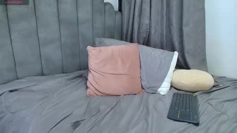emma_saenz01 online show from 05.14.26