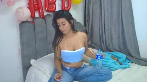 emma_saenz01 online show from 06.15.26