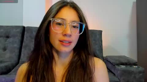 Snapshot of emma_sandovaal chatting on 06.14.26 Emma online show from 06.14.26