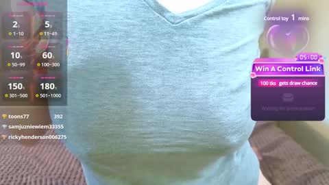 Snapshot of emma_stardust_ chatting on 02.17.25 Emma-milky-tits online show from 02.17.25