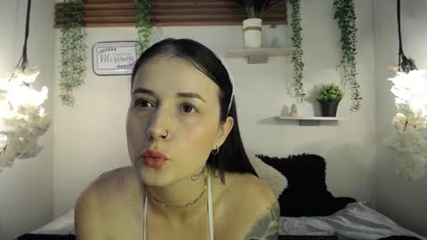 Snapshot of emma_sweethot chatting on 03.04.26 Emma Black online show from 03.04.26