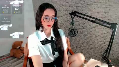 Snapshot of emma_unu chatting on 08.04.26 Emma online show from 08.04.26
