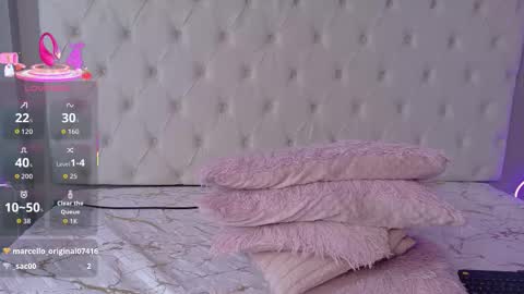 Snapshot of emma_visconti1 chatting on 11.28.25 emma online show from 11.28.25