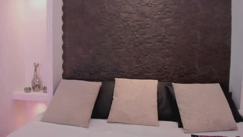 Snapshot of emma_woods__ chatting on 10.20.25 emma_woods__ online show from 10.20.25