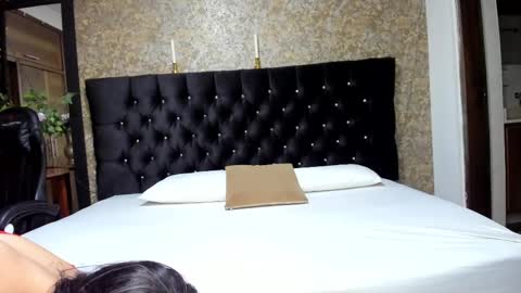 Snapshot of emma_xue chatting on 03.12.25 Emma online show from 03.12.25