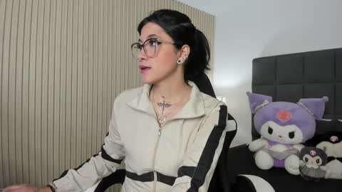 Snapshot of emmaa_blaack chatting on 01.29.25 E M M A A online show from 01.29.25