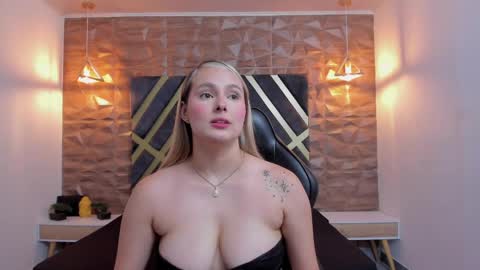 Snapshot of emmaa_white_ chatting on 04.28.26 EMMA online show from 04.28.26