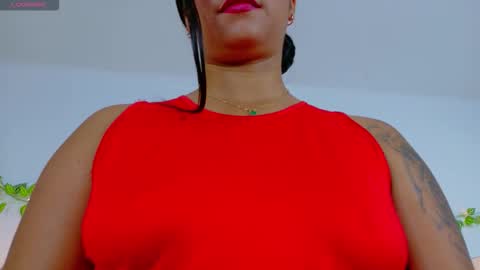 Snapshot of emmacrush chatting on 10.17.25 Welcome Im yosein Your love is my passion activate it with your tips and enjoy with me online show from 10.17.25
