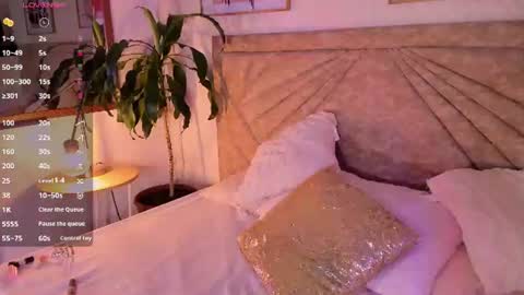 Snapshot of emmaduff_ chatting on 06.29.26 online show from 06.29.26