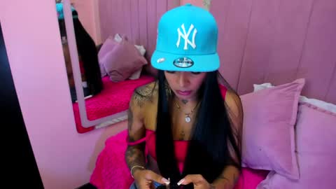 Snapshot of emmaebony_ chatting on 05.15.26 emmaebony_ online show from 05.15.26