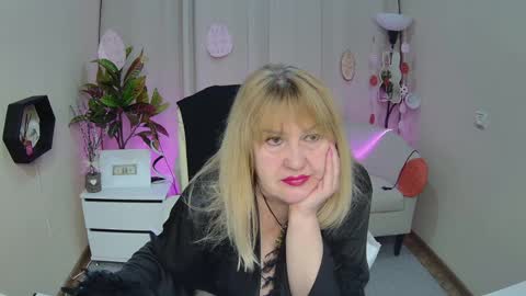 emmaellison924117 online show from 04.09.26