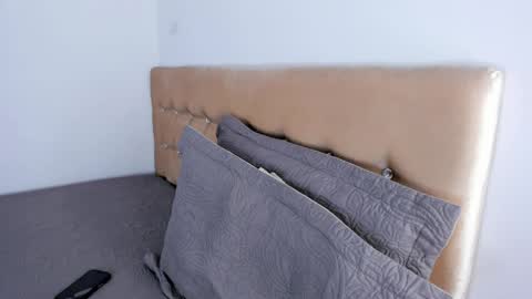 Jennifer online show from 04.08.26