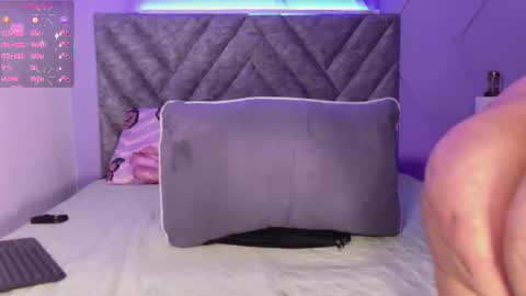  Emma  online show from 11.25.25