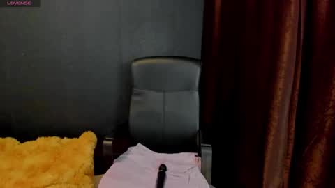 Snapshot of emmamaturre chatting on 03.09.25 Emma online show from 03.09.25