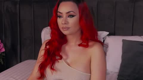 Snapshot of emmelyn_ chatting on 04.10.26 Emm online show from 04.10.26