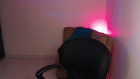 Emily  Independent model online show from 04.15.26