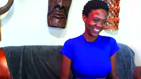 Snapshot of emmiblaq chatting on 06.18.26 emmiblaq online show from 06.18.26