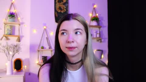 emmie_everly online show from 10.08.25